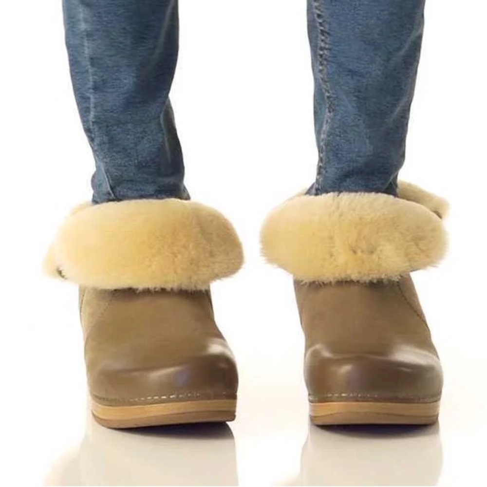 Dansko Bessie Burnished Nubuck Taupe boots